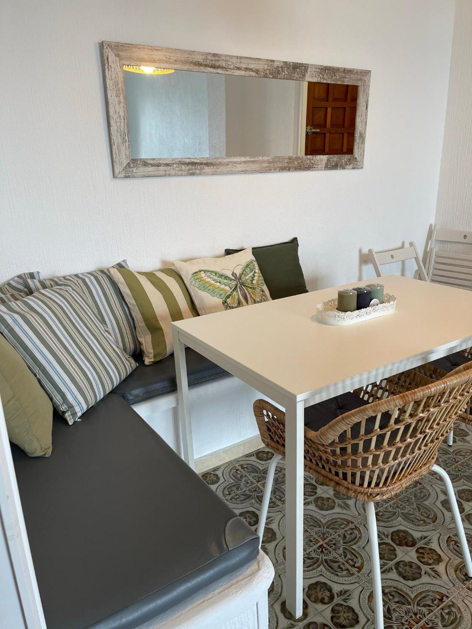 Charming Beachfront Apartment Μούρθια Εξωτερικό φωτογραφία