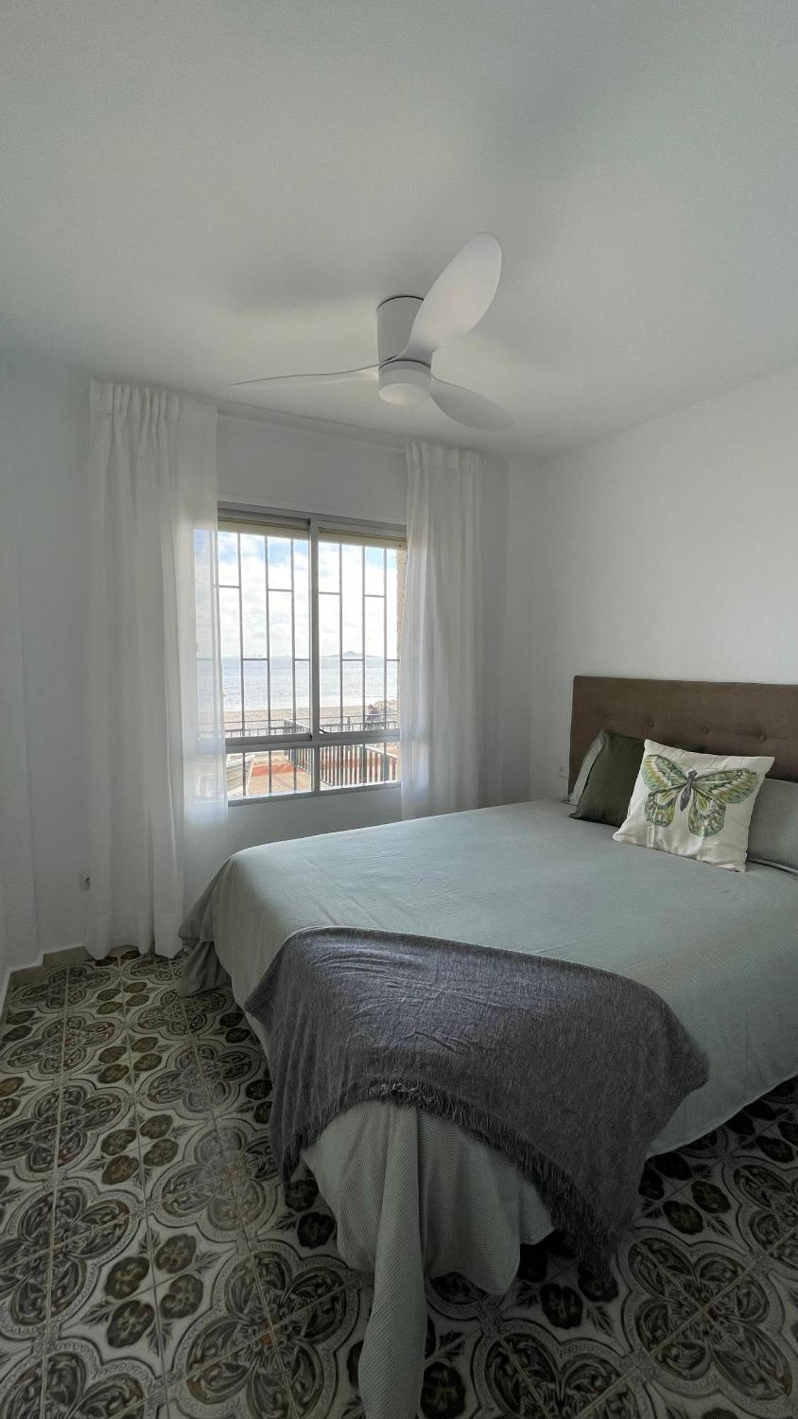 Charming Beachfront Apartment Μούρθια Εξωτερικό φωτογραφία